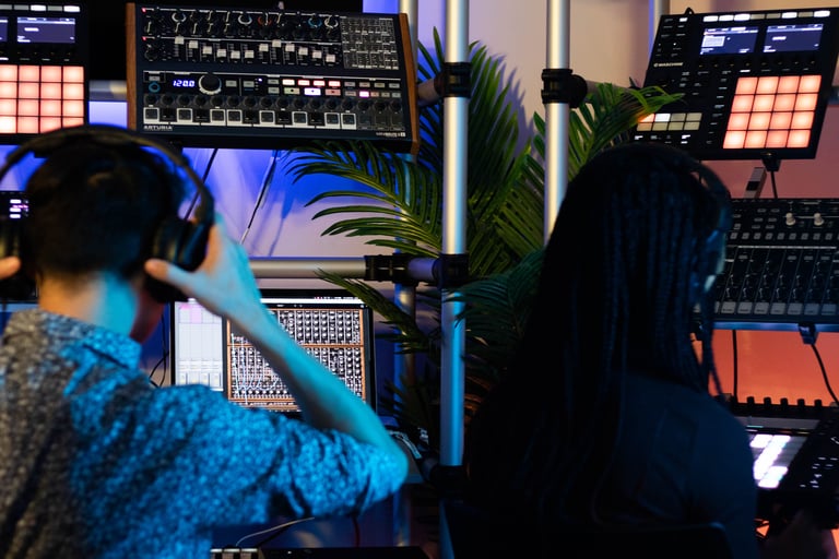 Stuck at 8 Bars? In-Person Music Production Classes vs YouTube Ableton Live course New York